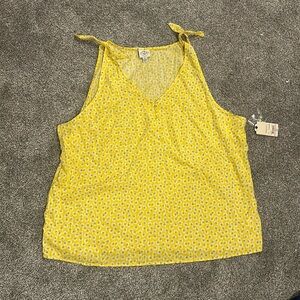 St. John’s Bay Women’s tank top never worn - new with tags